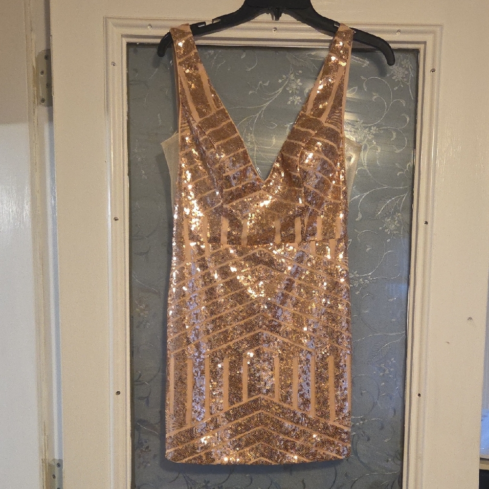 Sleeveless Rose Gold Sequin V-Neck Party Dress